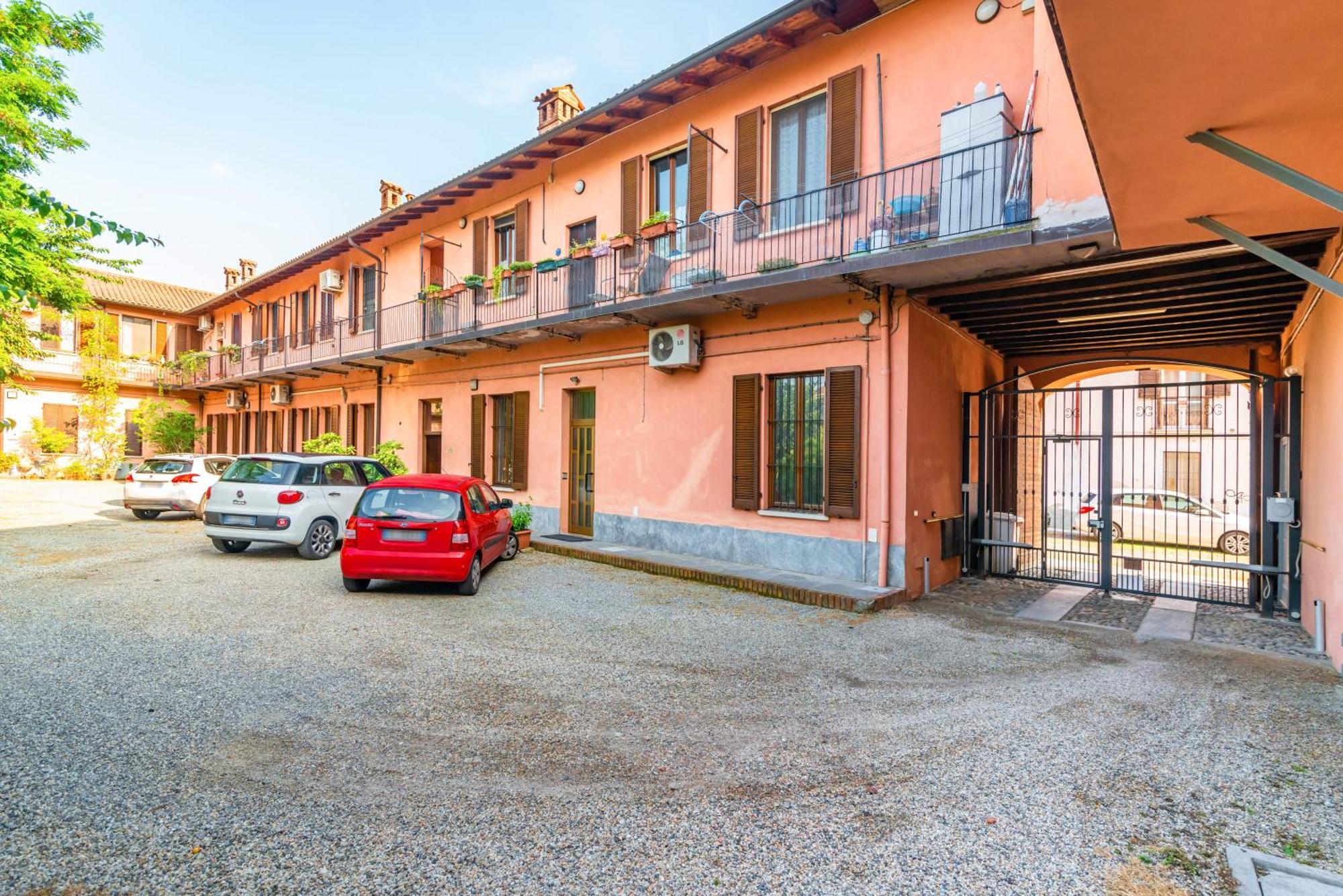 La Corte 48 - Pavia City - By Host4U Εξωτερικό φωτογραφία