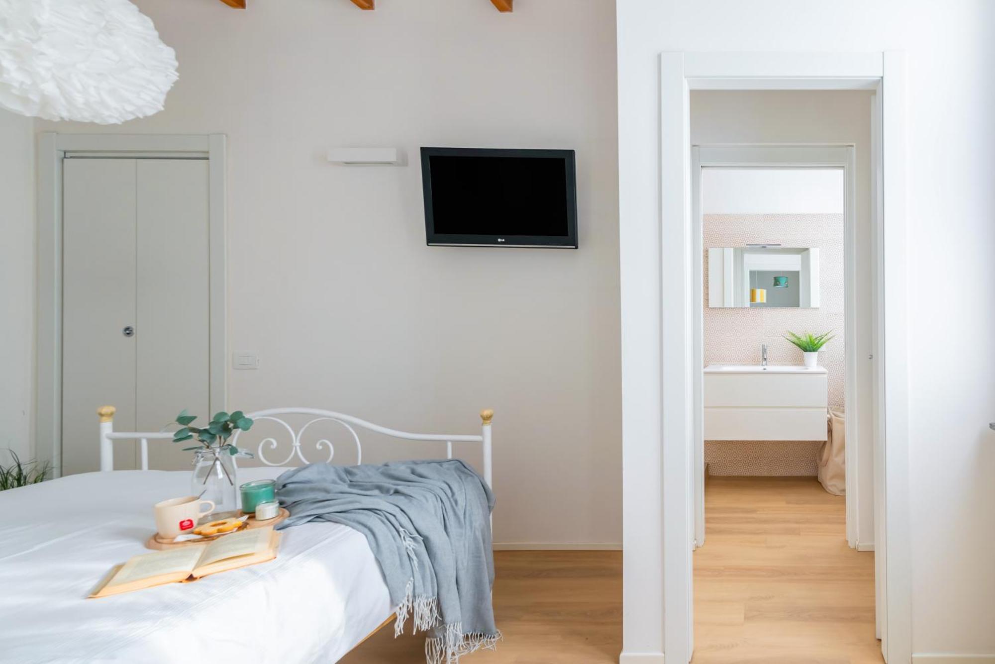La Corte 48 - Pavia City - By Host4U Εξωτερικό φωτογραφία